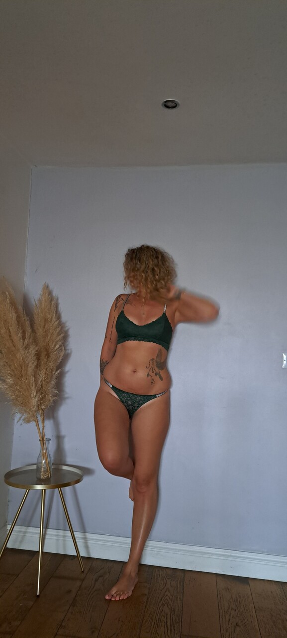 OnlyFans Older Women Do It Best Gallery