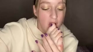 Solo Foot Worship & Deep Throat Gagging