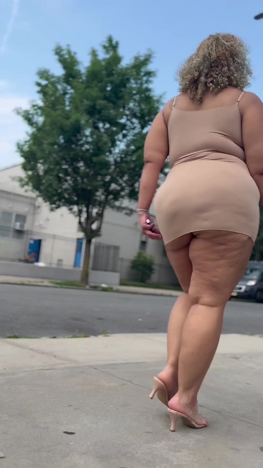 Boricua Leg Tease Queen